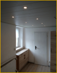 Paneeldecke mit Einbauleuchten